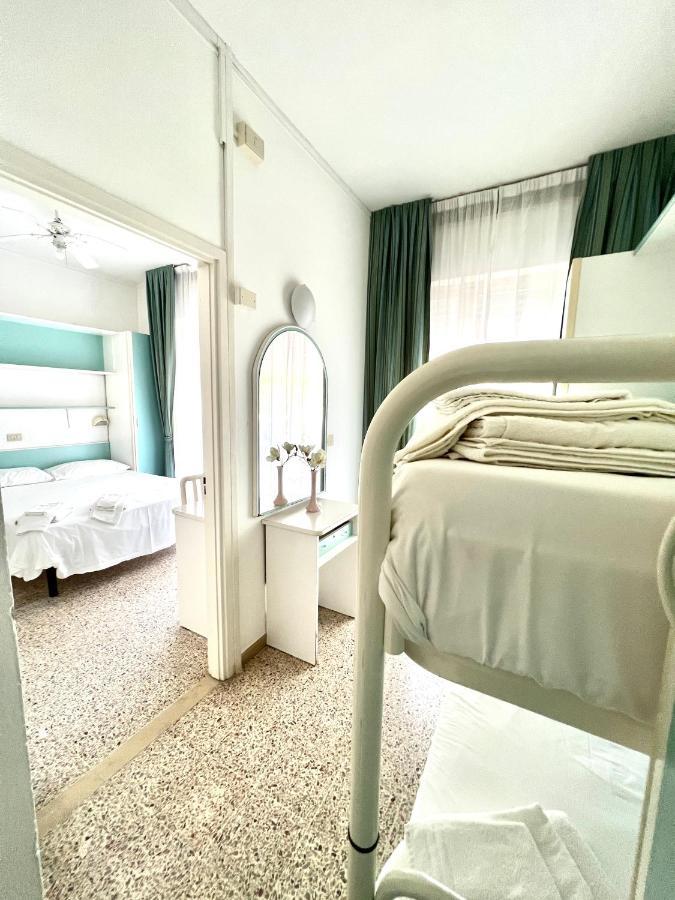Alta Marea Hotel Milano Marittima Exterior photo